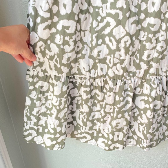 Elizabeth and James Green + White animal print long sleeve shirt dress, Size XL - Picture 7 of 12